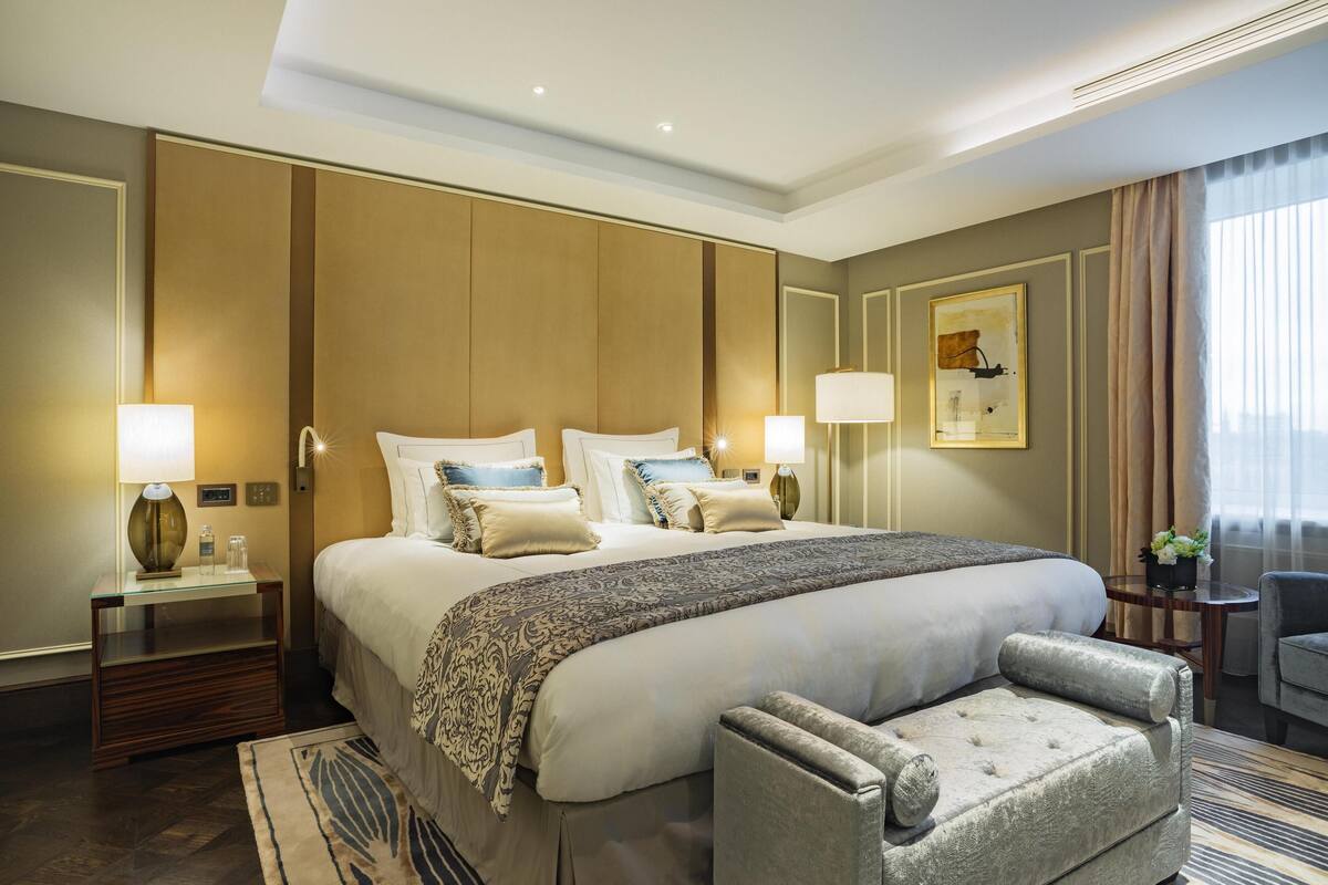 1 bedroom, premium bedding, minibar, in-room safe