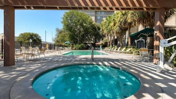 Outdoor pool, sun loungers