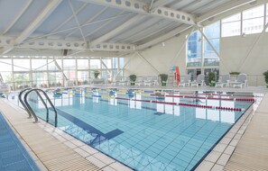 Indoor pool, pool loungers
