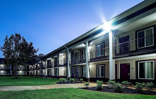 Red Roof Inn & Suites Greenwood, SC