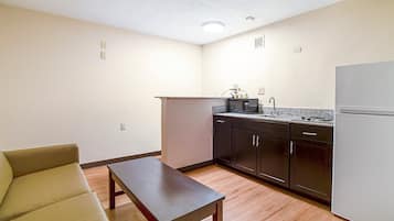 Fridge, microwave, coffee/tea maker