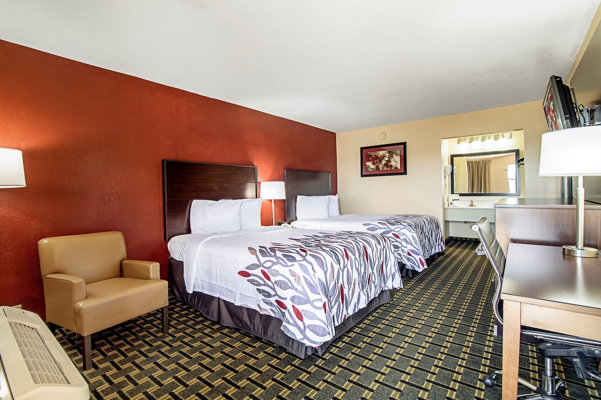 Desk, iron/ironing board, free cots/infant beds, free WiFi