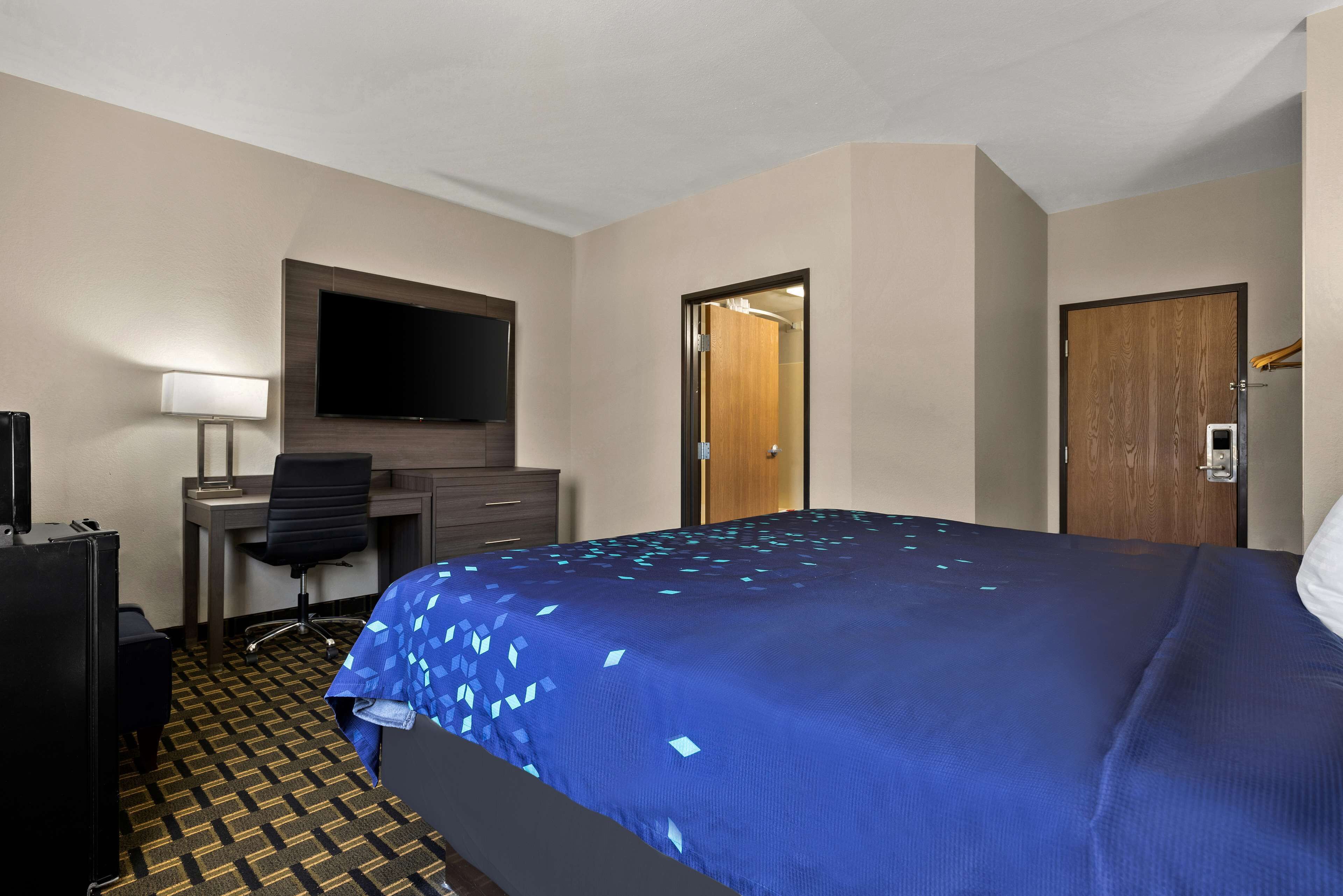 Foto - SureStay Plus Hotel by Best Western Tulsa East