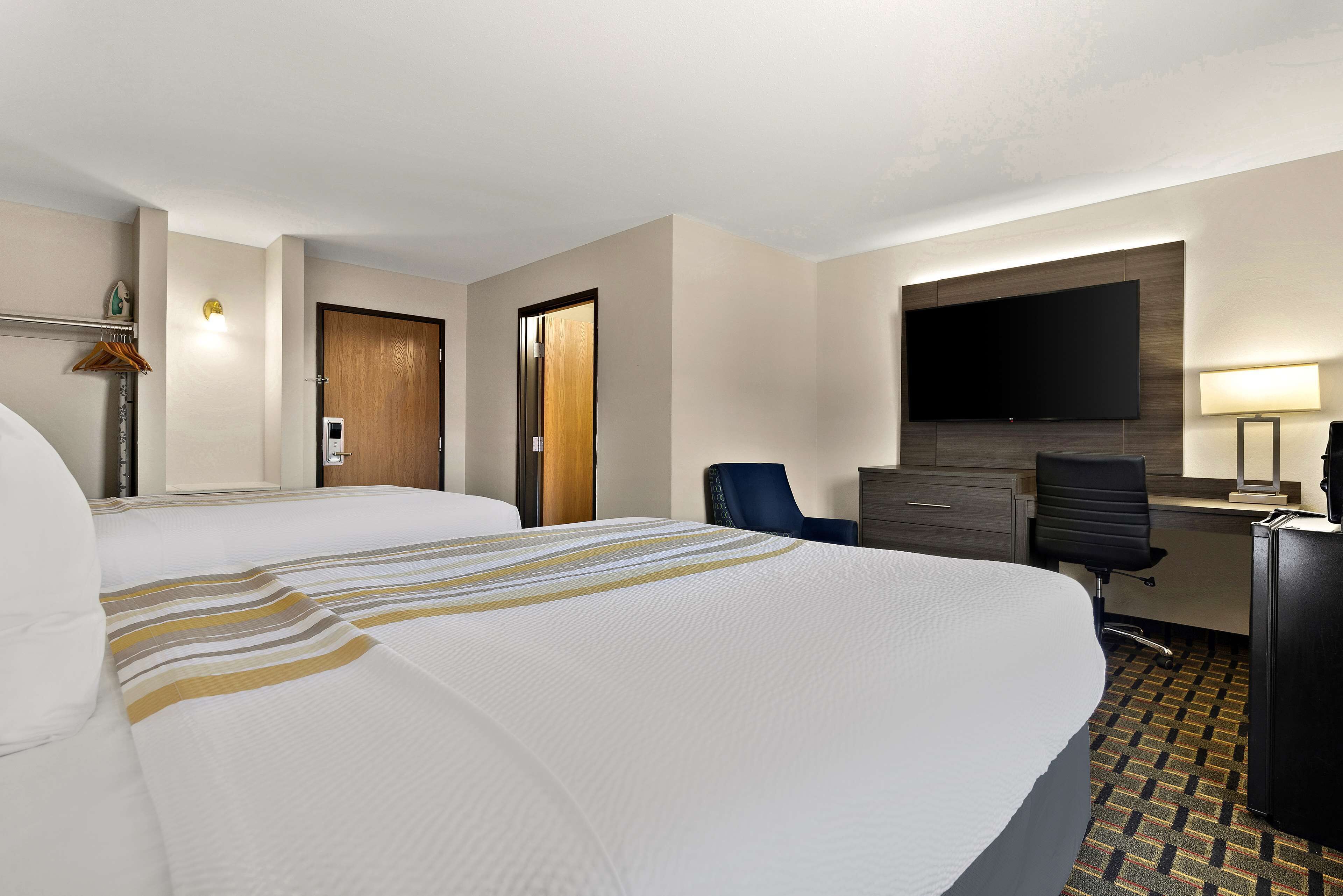Foto - SureStay Plus Hotel by Best Western Tulsa East