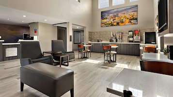 Free daily continental breakfast