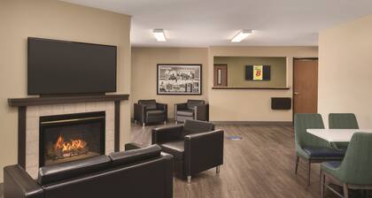Super 8 by Wyndham Sioux Falls