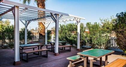 Hotel Europa Ridgecrest-Listing Partner