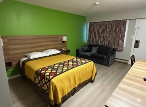 Habitación estándar, 1 cama de matrimonio, no fumadores | Escritorio, sistema de insonorización, tabla de planchar con plancha