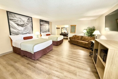 Super 8 by Wyndham Salina/Scenic Hills Area