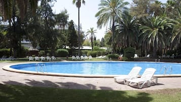 Outdoor pool, sun loungers