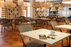 Se sirven desayunos, almuerzos y cenas