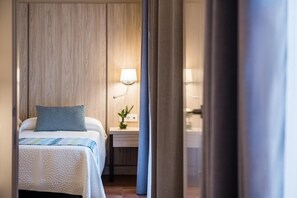 1 bedroom, minibar, in-room safe, desk