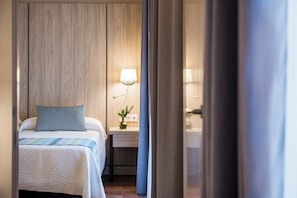 1 bedroom, minibar, in-room safe, desk
