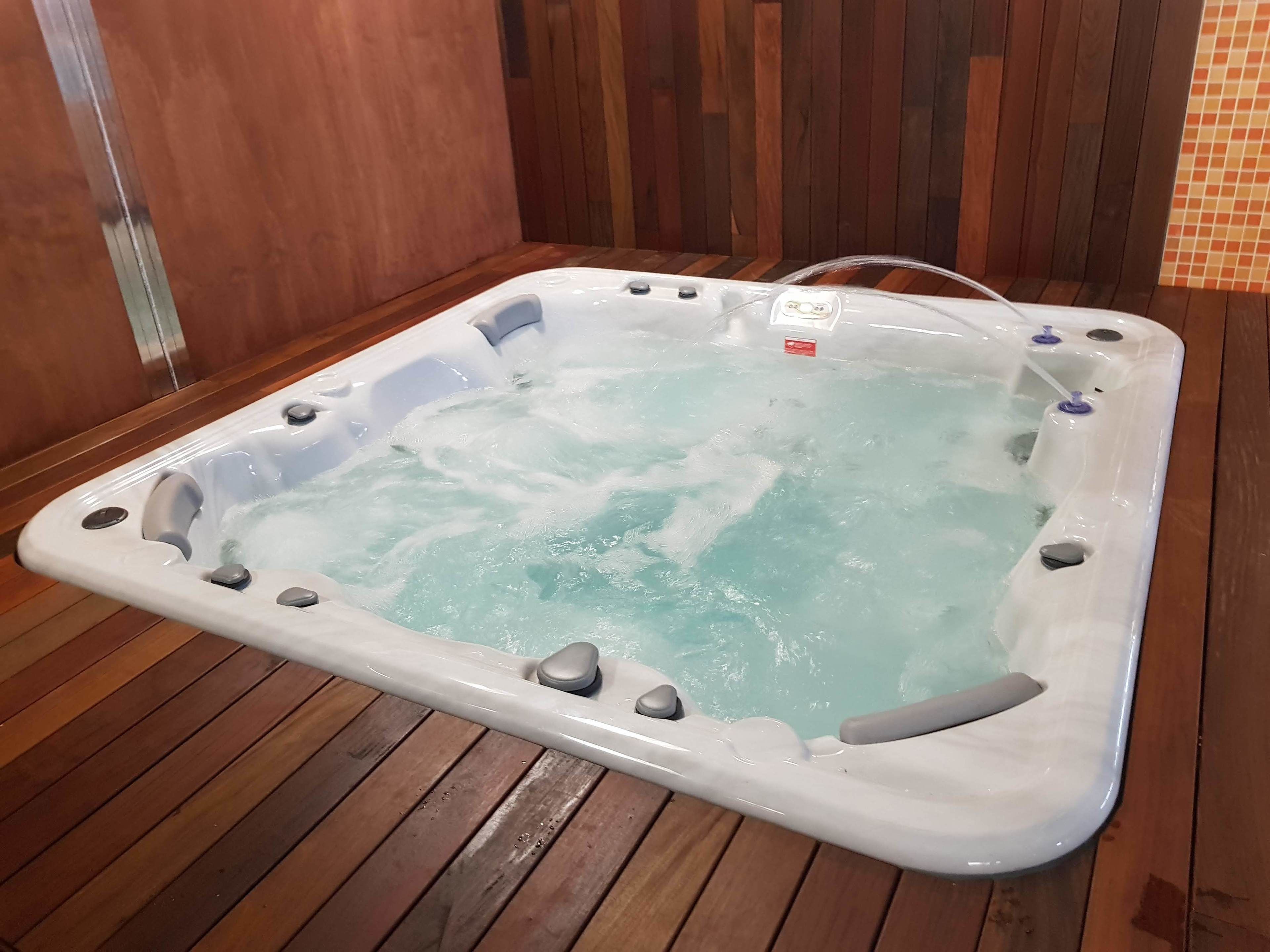 Photo - Intelier Orange