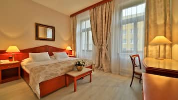 Standard Double or Twin Room | Minibar, in-room safe, free cribs/infant beds, free WiFi
