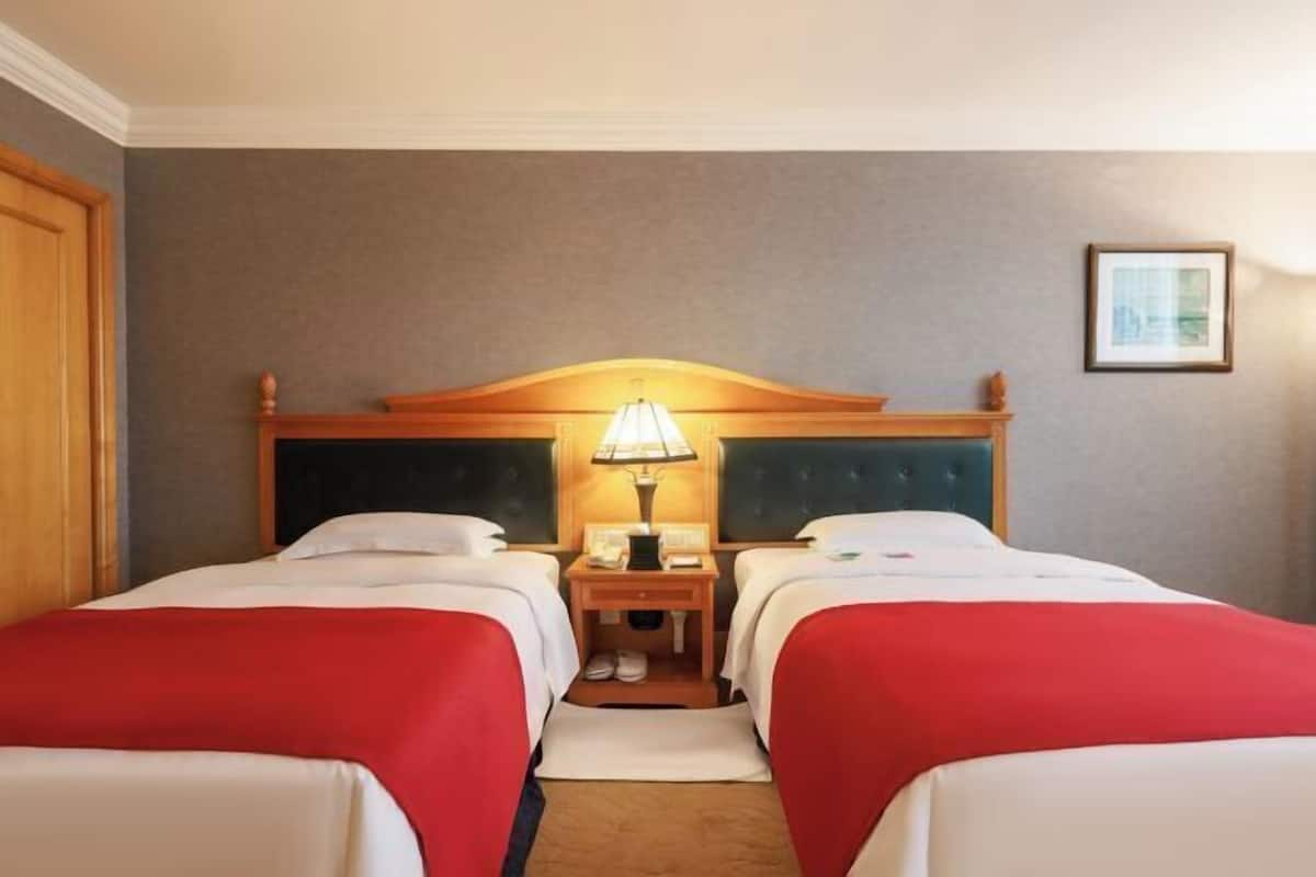 Edredón y artículos del minibar gratis