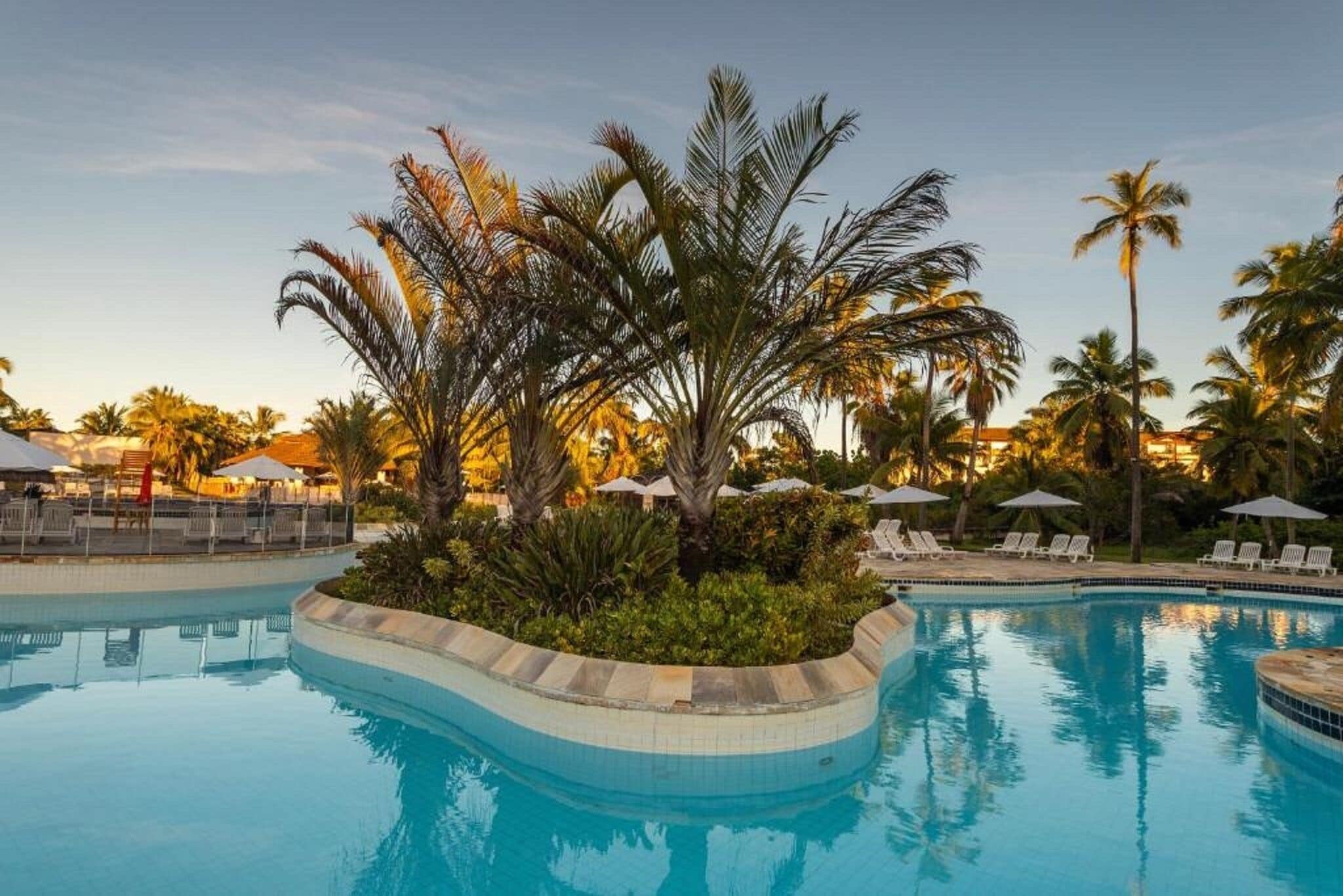 Piscine couverte, piscine extérieure