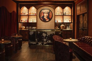 3 restaurants servant le petit déjeuner, spécialités Cuisine américaine