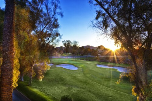 The Scottsdale Resort and Spa, Curio Collection by Hilton