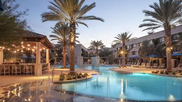 2 buitenzwembaden, zwembadcabana's (toeslag)