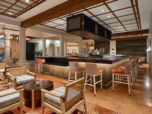 5 Bars/Lounges, Lobby-Lounge, Cocktailbar