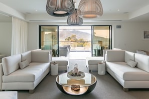 Couples treatment rooms, sauna, hot tub, steam room, body treatments