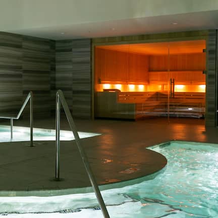 Indoor spa tub