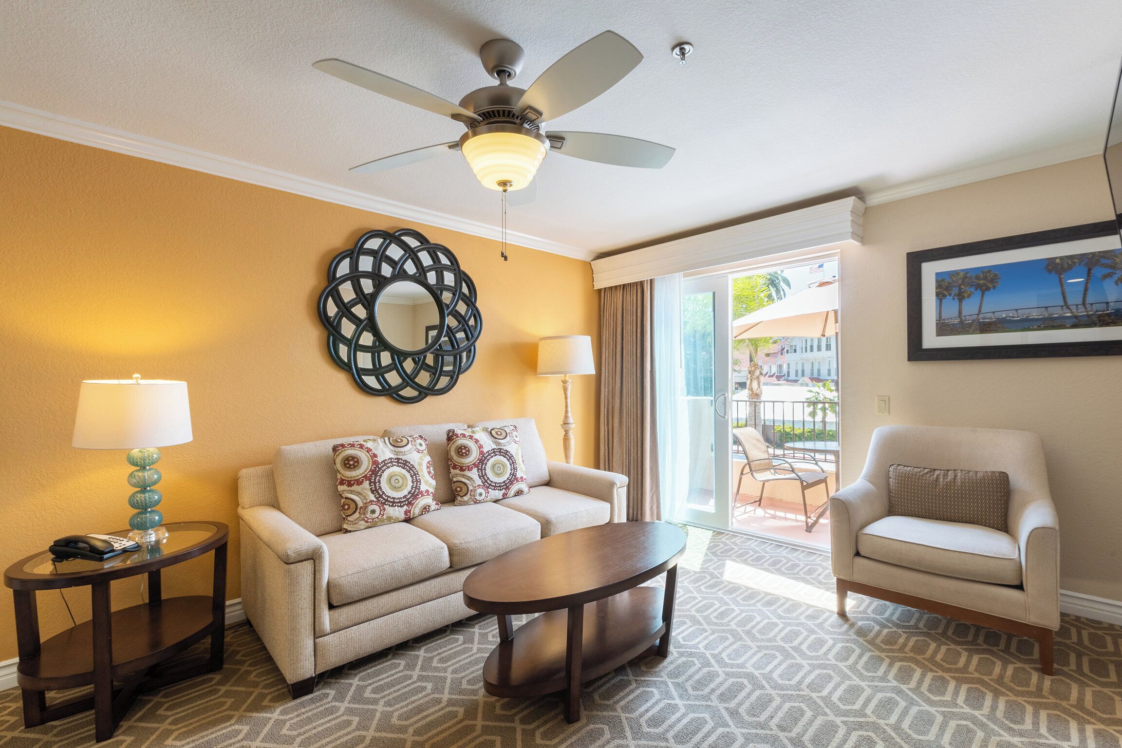 熨斗/熨衫板、免費 Wi-Fi、床單