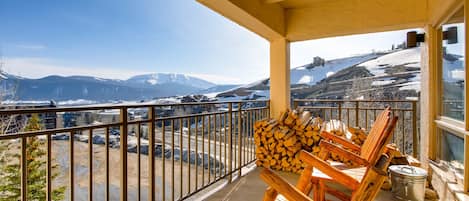 Kamer, 2 slaapkamers (Plaza -4 Peak /  2bath room 336) | Balkon