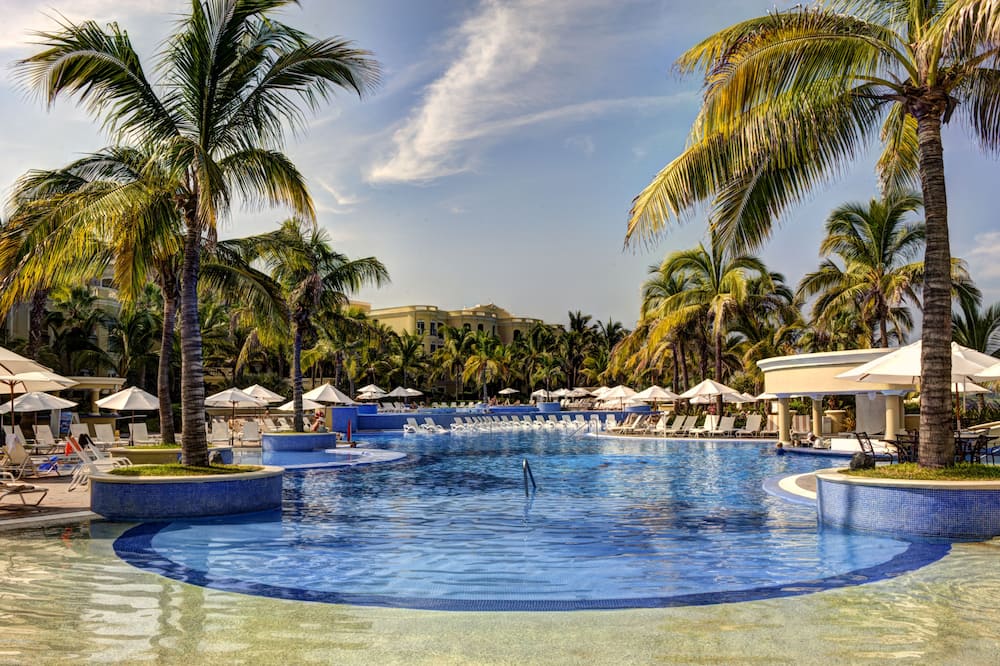 Pueblo Bonito Emerald Bay Resort & Spa - All Inclusive