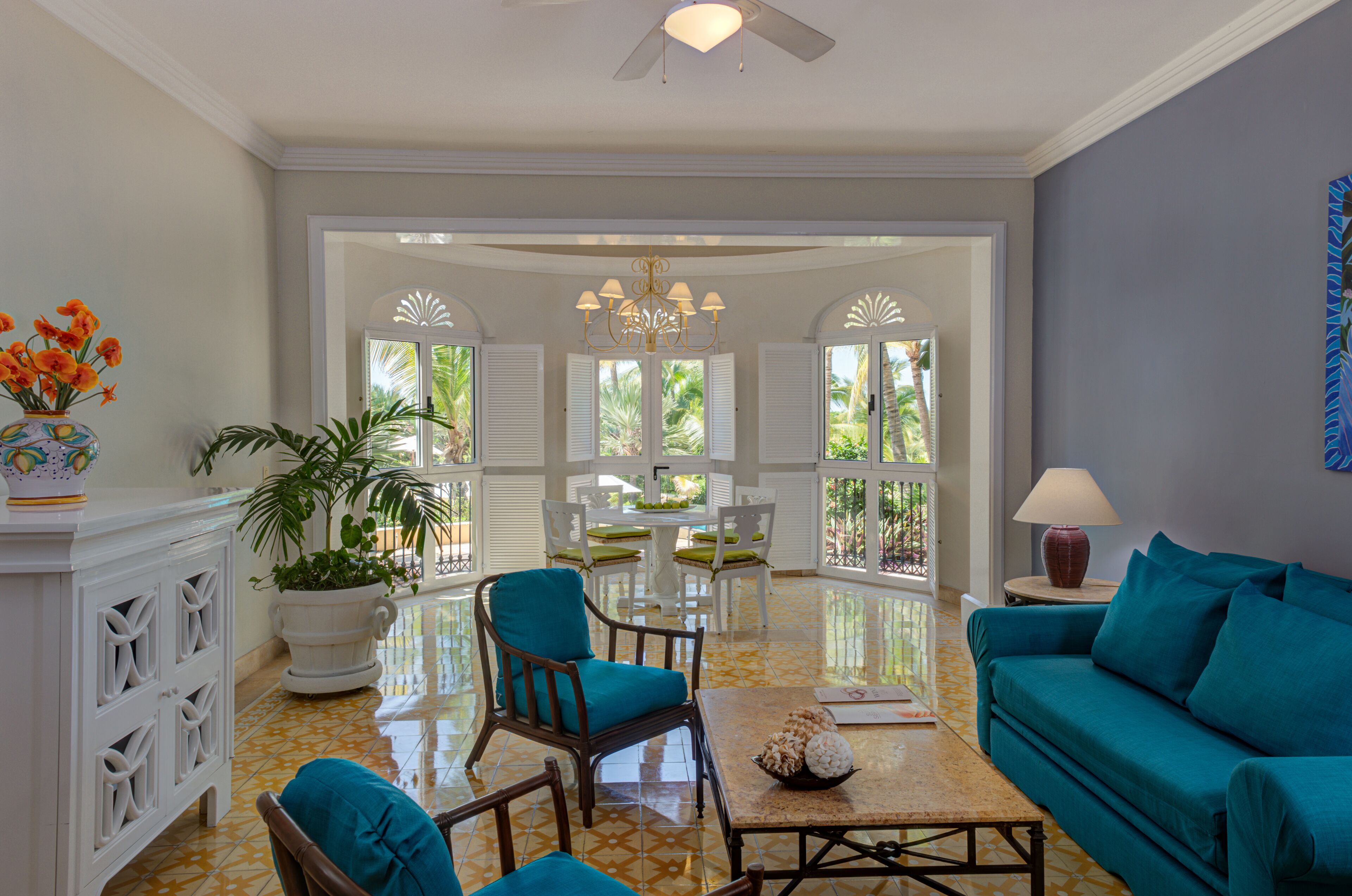 Master Suite Ocean View | Literie de qualité supérieure, couette en duvet d'oie, surmatelas