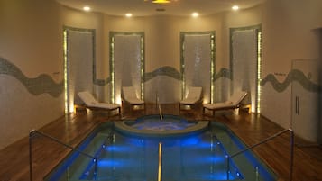 Salas para tratamentos a dois, sauna seca, sauna a vapor
