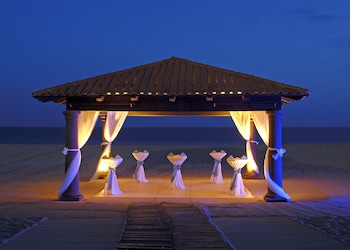 Outdoor banquet area at Pueblo Bonito Sunset Beach Golf & Spa Resort - All Inclusive