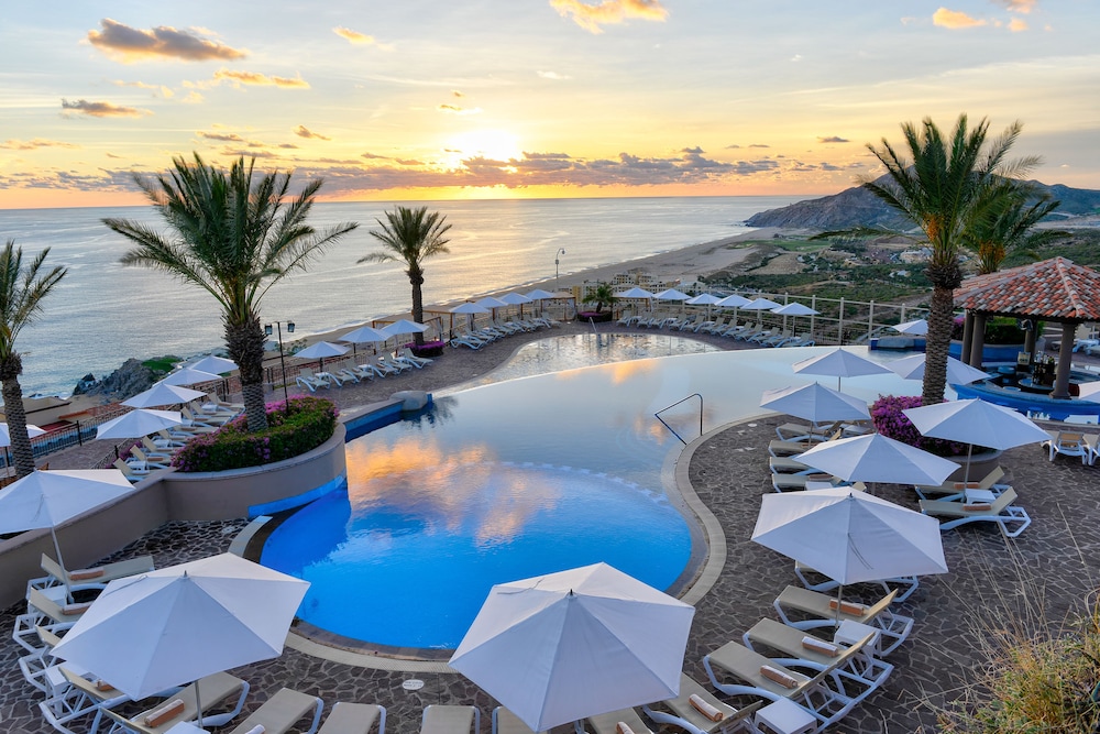 SUNSET Beach Golf & Spa Resort Pueblo Bonito by null