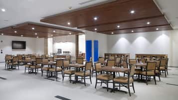 Café da manhã continental grátis todos os dias