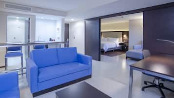 Suite, 1 King Bed | Premium bedding, in-room safe, desk, blackout drapes