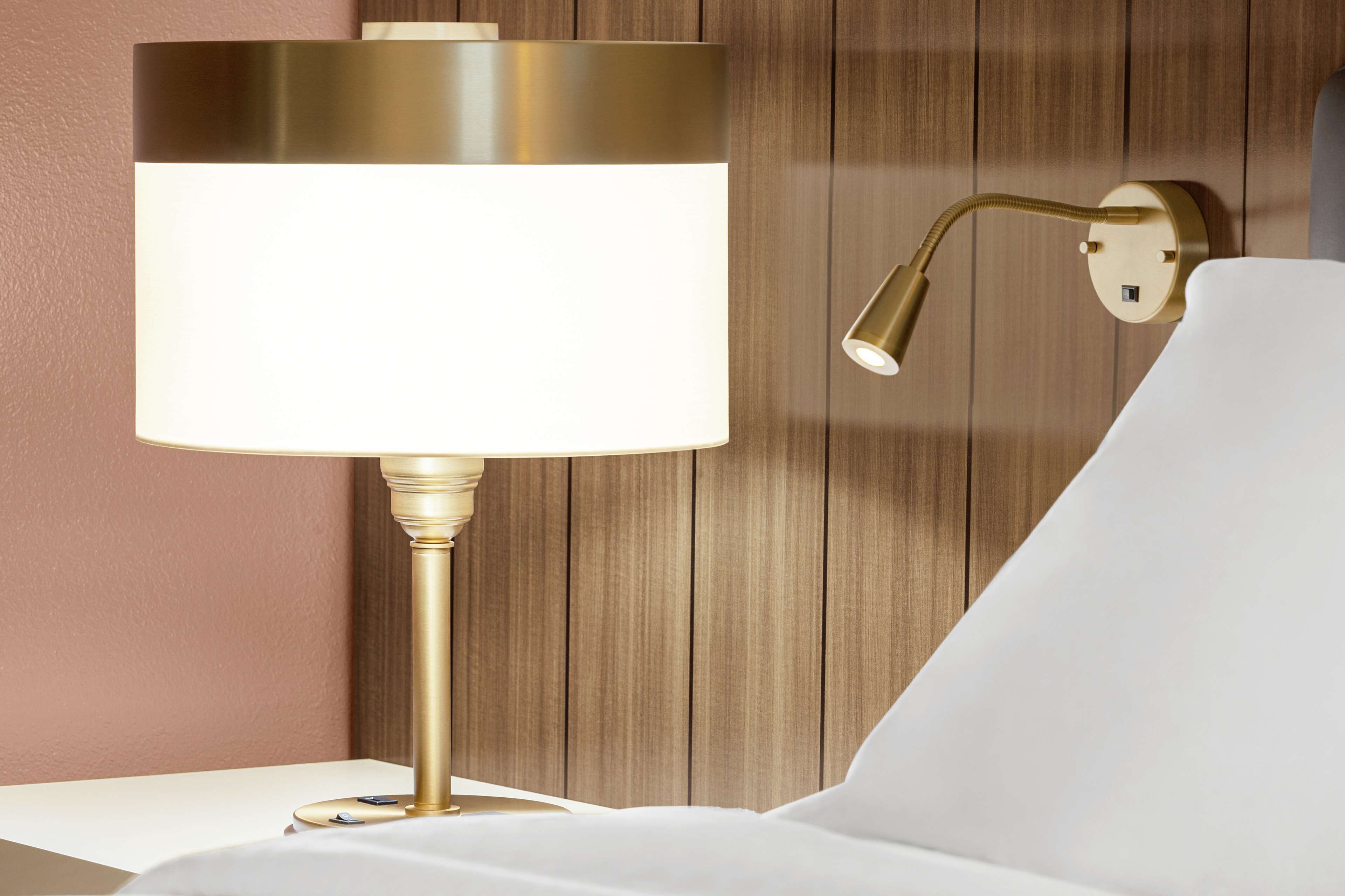 hypo-allergenic bedding, in-room safe, desk, laptop workspace