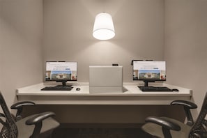 Business centre - Hilton Garden Inn Allentown Bethlehem Airport (Allentown)