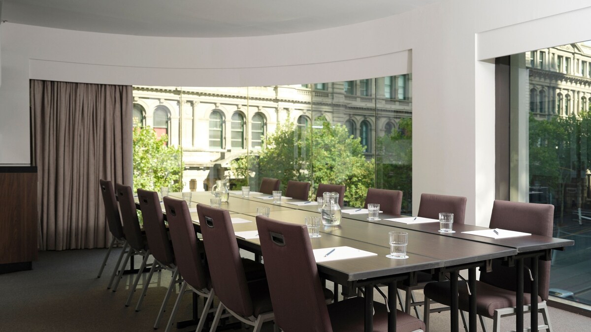 Hotel Indigo Melbourne on Flinders by IHG