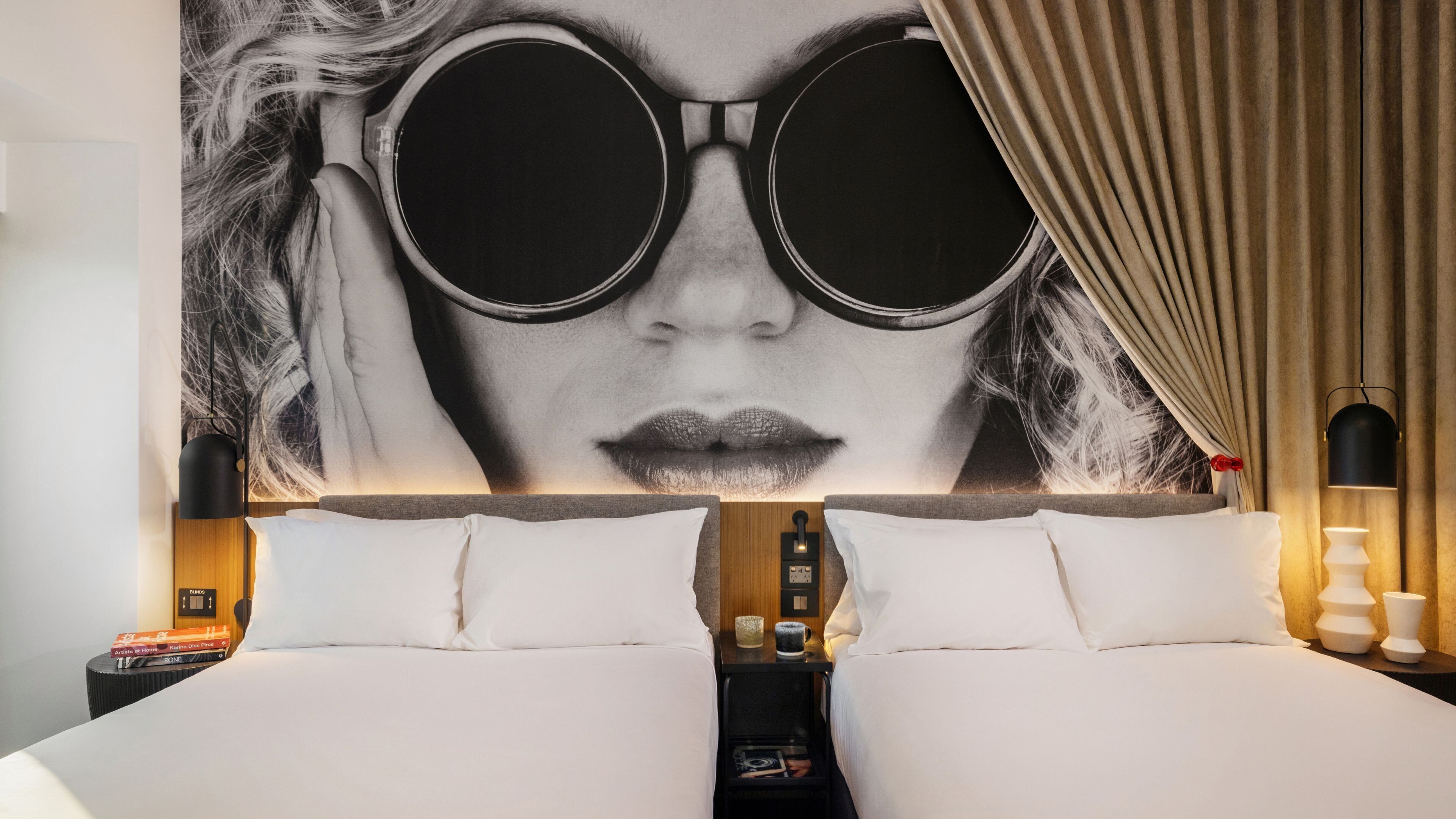 1 bedroom, premium bedding, pillow-top beds, minibar