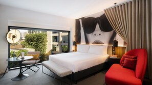 1 bedroom, premium bedding, pillow-top beds, minibar
