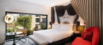 Hotel Indigo Melbourne on Flinders by IHG