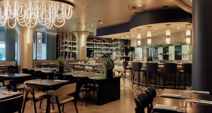 Crowne Plaza Melbourne by IHG