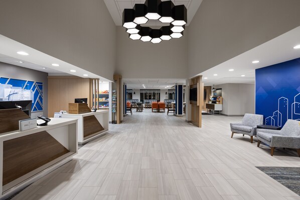 Lobby - Holiday Inn Express Hotel & Suites Brattleboro by IHG (Brattleboro)