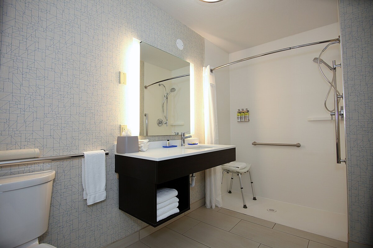 Desk, blackout drapes, iron/ironing board, rollaway beds (surcharge)