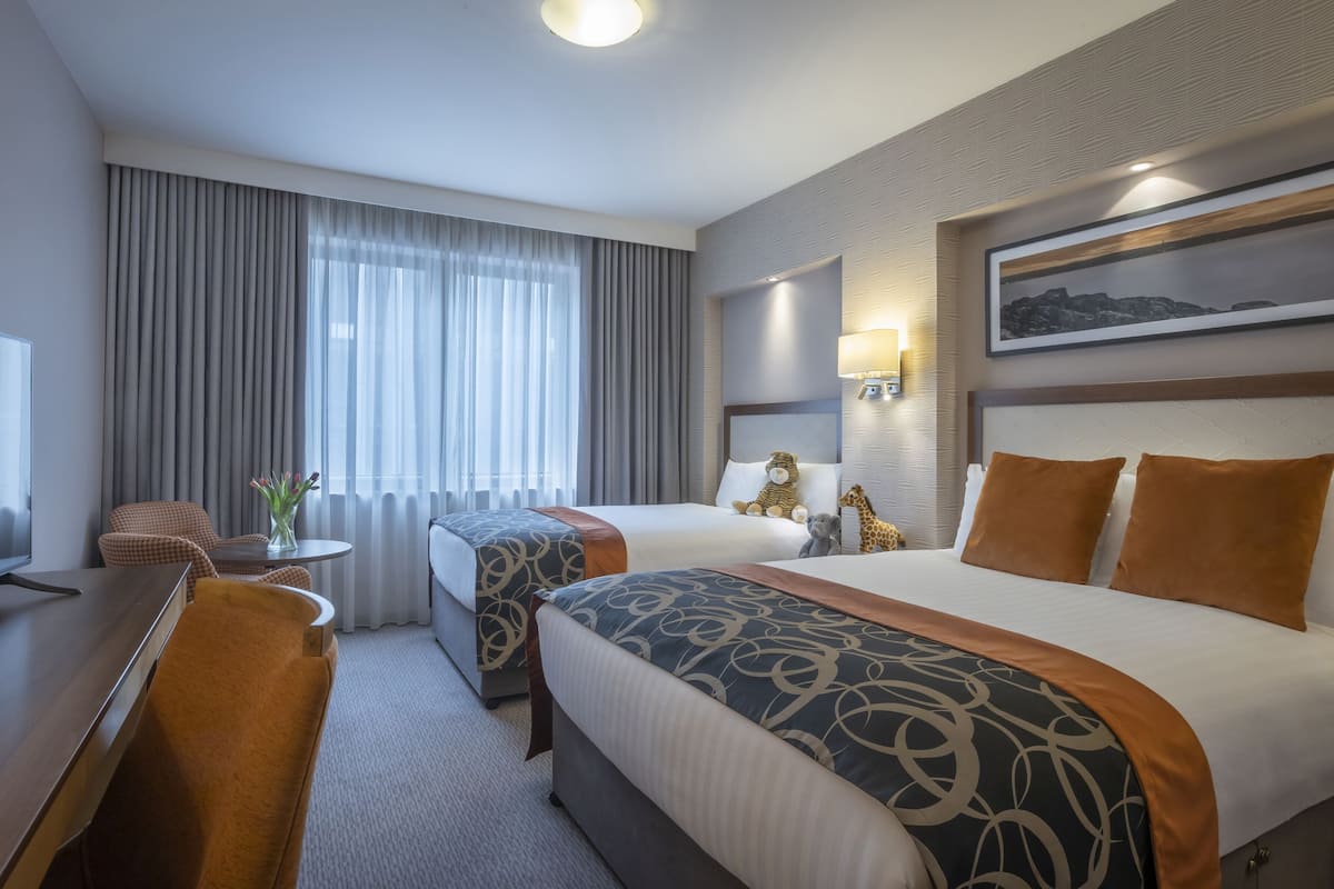 hypo-allergenic bedding, in-room safe, desk, laptop workspace