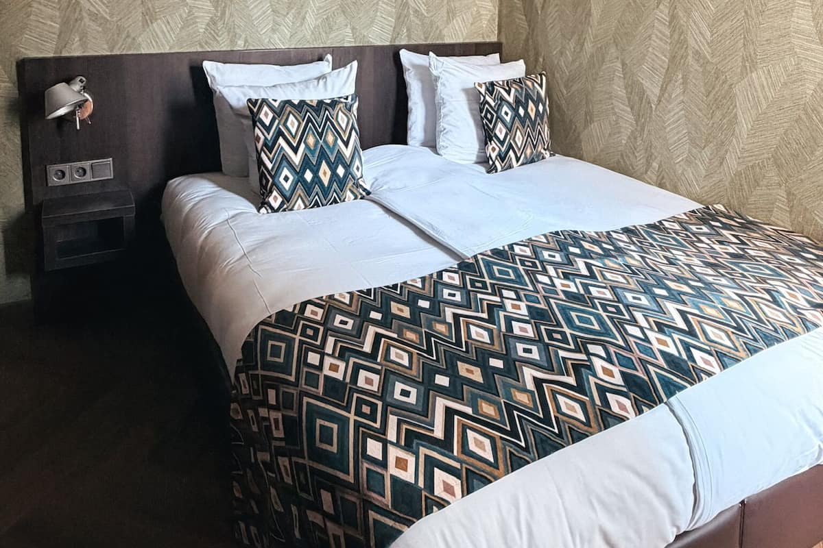 Chambre Standard, 1 lit double | Coffres-forts dans les chambres, décoration personnalisée