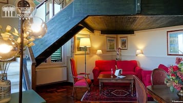 Suite (Suite) | Edredones de plumas, minibar, caja fuerte y mobiliario individual