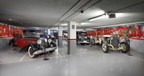 Stationnement libre-service payant (25.00 EUR par nuit)