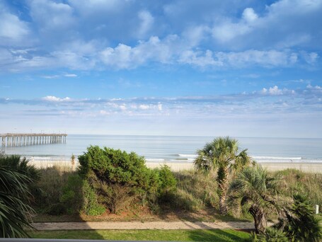 DoubleTree Resort by Hilton Myrtle Beach Oceanfront - Image 17